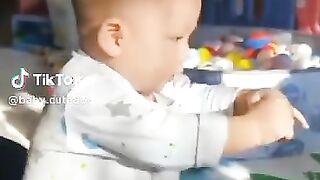 Baby funny Dance