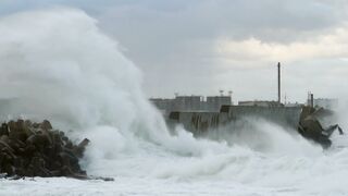 Hurricane Break Water