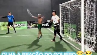 QUE GOLAÇOOOO OLHA A REAÇÃO DO GOLEIRO