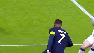 Mbappe skill