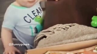 Baby eating style