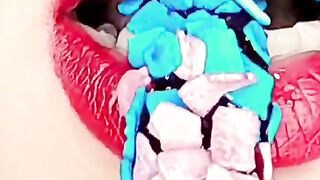 sounds eting marshmallow relaxing أصوات حلوى المارشميلو تبعث على الاسترخاء听起来像棉花糖放松