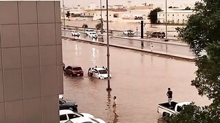 rain in abu dhabi