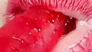 sounds eting honey jelly wax candy relaxing أصوات حلوى الهلام والشمع والعسل والاسترخاء