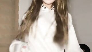 “Move your body to the beat! ????”