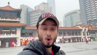 China is crazy ???? ????