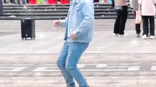 AMAZING BOY