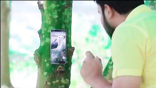 আঙ্গুলের ইশারায় চলে