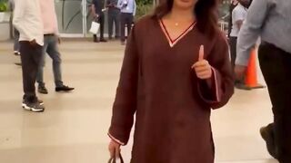 Samantha Ruth Prabhu, Govinda & Riteish Deshmukh Spotted at Airport Viral Masti Bollywood