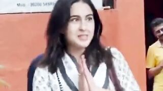 Sara Ali Khan at Versova #saraalikhan #short #youtubeshort #shorts #trending #viral #shortvideo