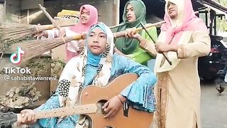 Dubbing lucu