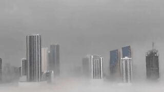 In Dubai rain full