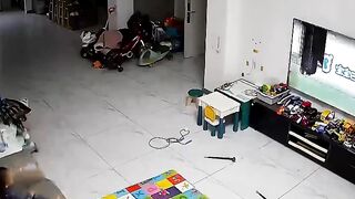 آپکے بچوں نے کبھی ایسی تباہی مچائی ہے؟؟
