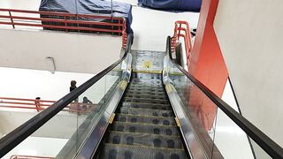 Walking around at very quite mall part 2