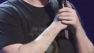 The way this man mimics is accurate af