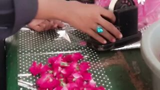 How to make Flower Necklace ????