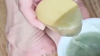 كعب ناعم وكذاب