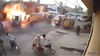 Four people died in the cylinder fire incident in Jhang. 24 people were seriously injured in the accident