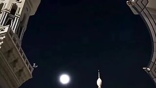 Namaz har Hal mein padhne chahie