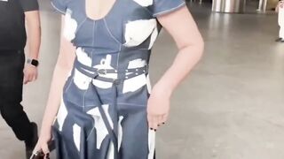 Sonali Bendre Spotted at Airport #sonalibendre #short #shorts #trending #viral #bollywood #viralshorts