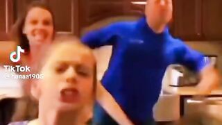 عائلة مجنونة هه