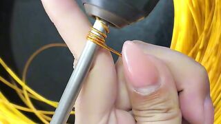 she make's bird with gold