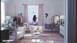 JISOO - ‘꽃(FLOWER)’ M/V