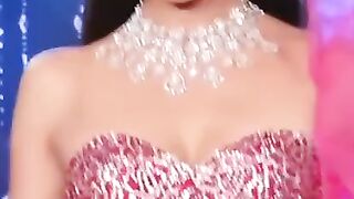 Wowieeee JacquelineFernandezKritikaKamraMalaikaAroraDaisyShahKarishmaTannaandSonalChauhansashaydo