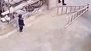 Child is helping is mother ????????????