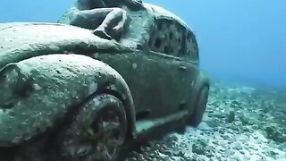 underwater museum in Mexico