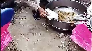 Washing plates ????️
