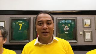 The Mayor of Surabaya promotes Kartolo Numpak Terang Bulan