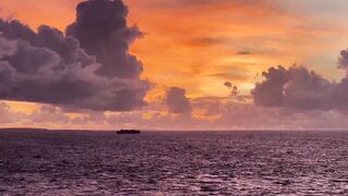 Please watch the beautiful sunset on the ship today, .h264