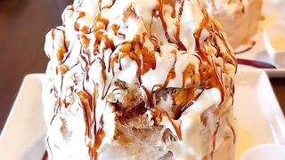 Giant caramel pudding snowflake ice for parties #snowflakeice #caramel pudding #afternoontea #spoonfulofeatyouup