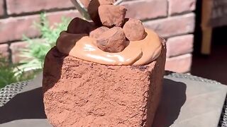 Chocolate lover's toast #who understands how good this bite is #chocolate