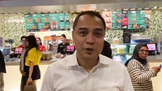 The Mayor of Surabaya promotes Kartolo Numpak Terang Bulan