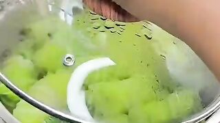 Resep sawi gulung isi sosis tahu lezat