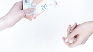 "Building Wealth: Practical Strategies for Financial Independence"
