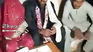 Ye Kya nikle andur se ????????????