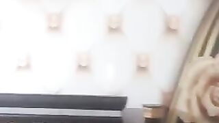 Wall paper