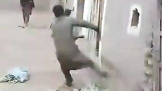 Choor bhaag giaaa ????????