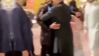 Salman Khan - The tiger Ignores MS Dhoni || Ambani Wedding