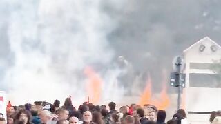 БЕЗРЕДИЦИ В ГЪРЦИЯ ПО ВРЕМЕ НА ВЪЗПОМЕНАТЕЛЕН МАРШ