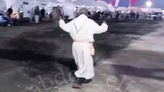 رقصة تعدى الحدود هههههه