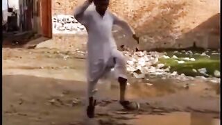 Bechary ne samjha main ne ???? pahar se looda ????????????