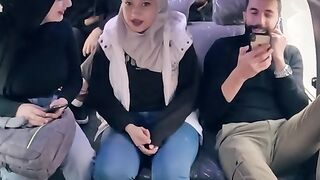 اضحك بجنون