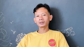 Review of the cast of the film Kartolo Numpak Terang Bulan about the Smekdors Hotel