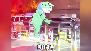 Frog Adventure, watch and laugh over and over again