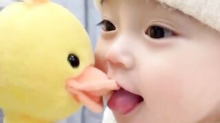 GIGGLES, WIGGLES SO CUTE ????#cute #tiktok #viral