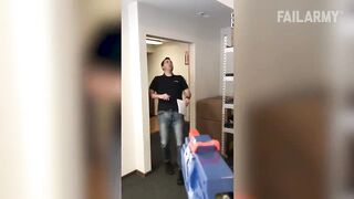 Compilation de 21 vidéos virales classiques sur Internet _ FailArmy.